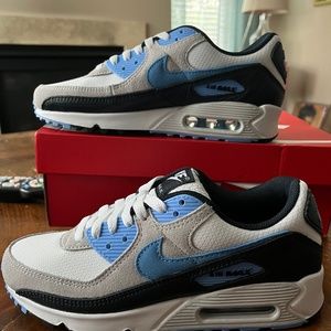 NEW!  Nike Air Max 90